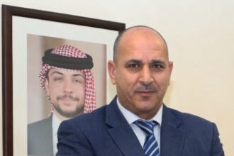 الخرابشة: توحيد إجراءات النقل تمهيداً للتحول الإلكتروني