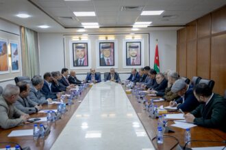 “مبادرة النيابية” تبحث أوضاع المخيمات مع دائرة الشؤون الفلسطينية