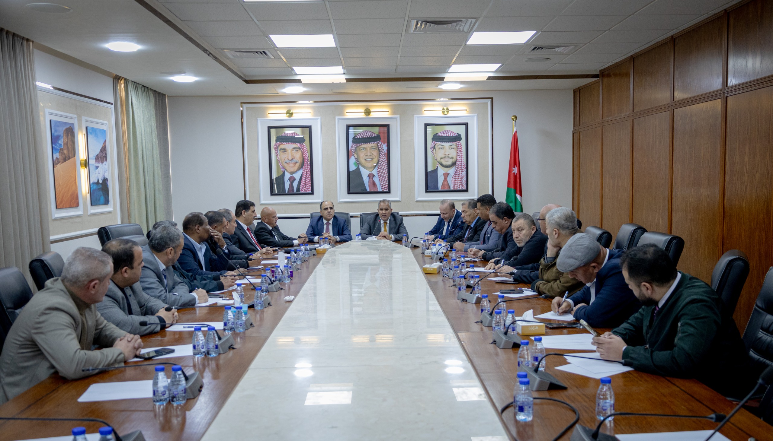 صورة حول : “مبادرة النيابية” تبحث أوضاع المخيمات مع دائرة الشؤون الفلسطينية “مبادرة النيابية” تبحث أوضاع المخيمات مع دائرة الشؤون الفلسطينية