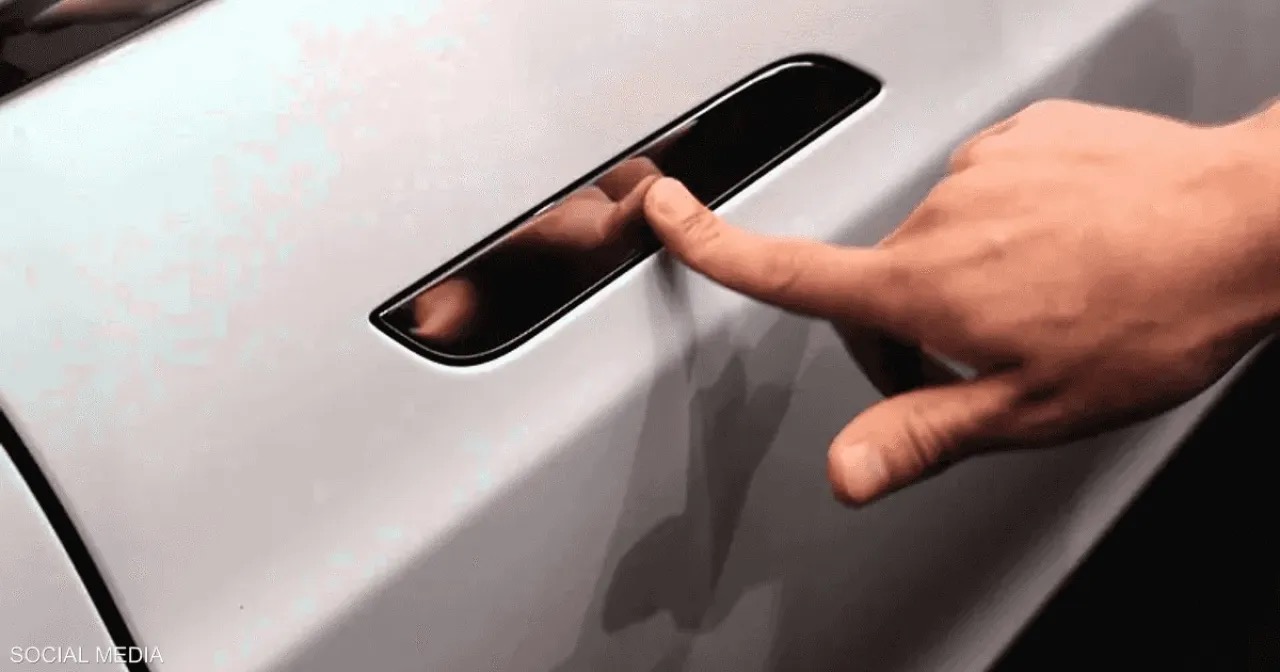 الصين تحظر مقابض الأبواب المخفية في السيارات لهذا السبب