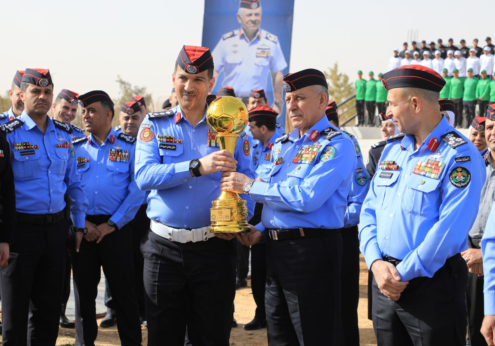 صورة حول : مديرية الأمن العام تتوج أبطال بطولة القائد السنوية للعام “2026” مديرية الأمن العام تتوج أبطال بطولة القائد السنوية للعام “2026”