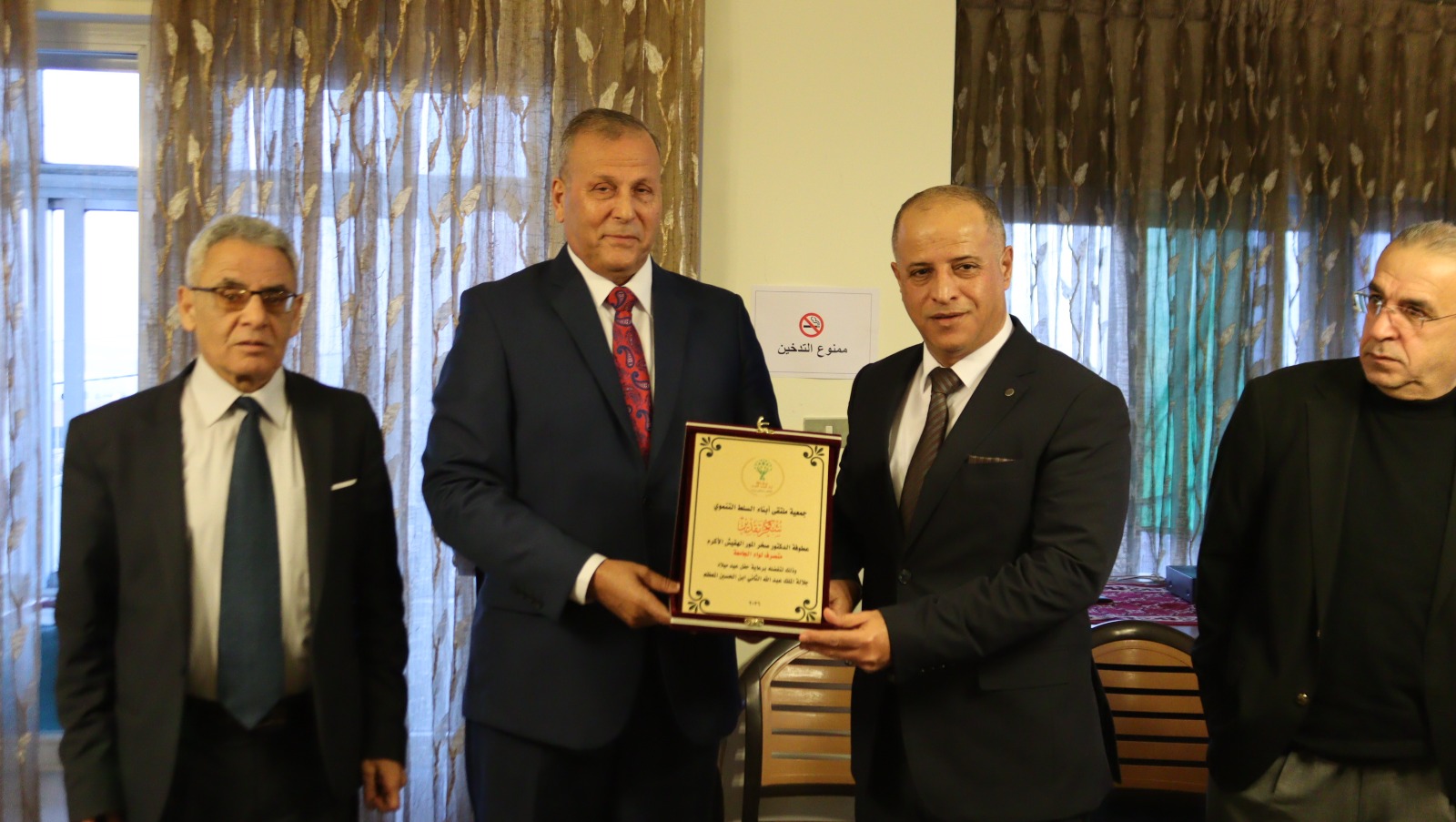 ملتقى أبناء السلط التنموي ينظم مبادرة توعوية احتفاءً بعيد الملك