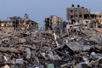 طيران الاحتلال يستهدف غزة ويستشهد شخصان شمالًا وجنوبًا