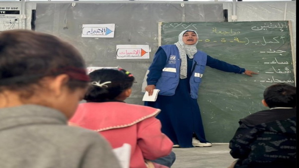 صورة حول : الأونروا تواصل ضمان تعليم الأطفال في غزة رغم التحديات الأونروا تواصل ضمان تعليم الأطفال في غزة رغم التحديات