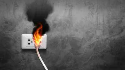 عاجل | شاحن يحرق منزلاً ويتسبب بوفاة 3 أطفال وإصابة آخرين