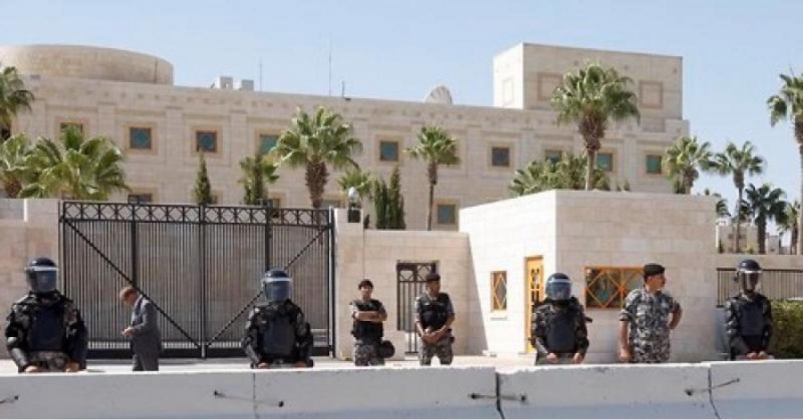 السفارة الأميركية في عمّان تطبق “البقاء في المنزل” وتحذيرات مماثلة بقطر والبحرين