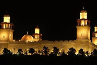 عاجل | تعديل فترات انتظار إقامة الصلاة في رمضان بالأردن