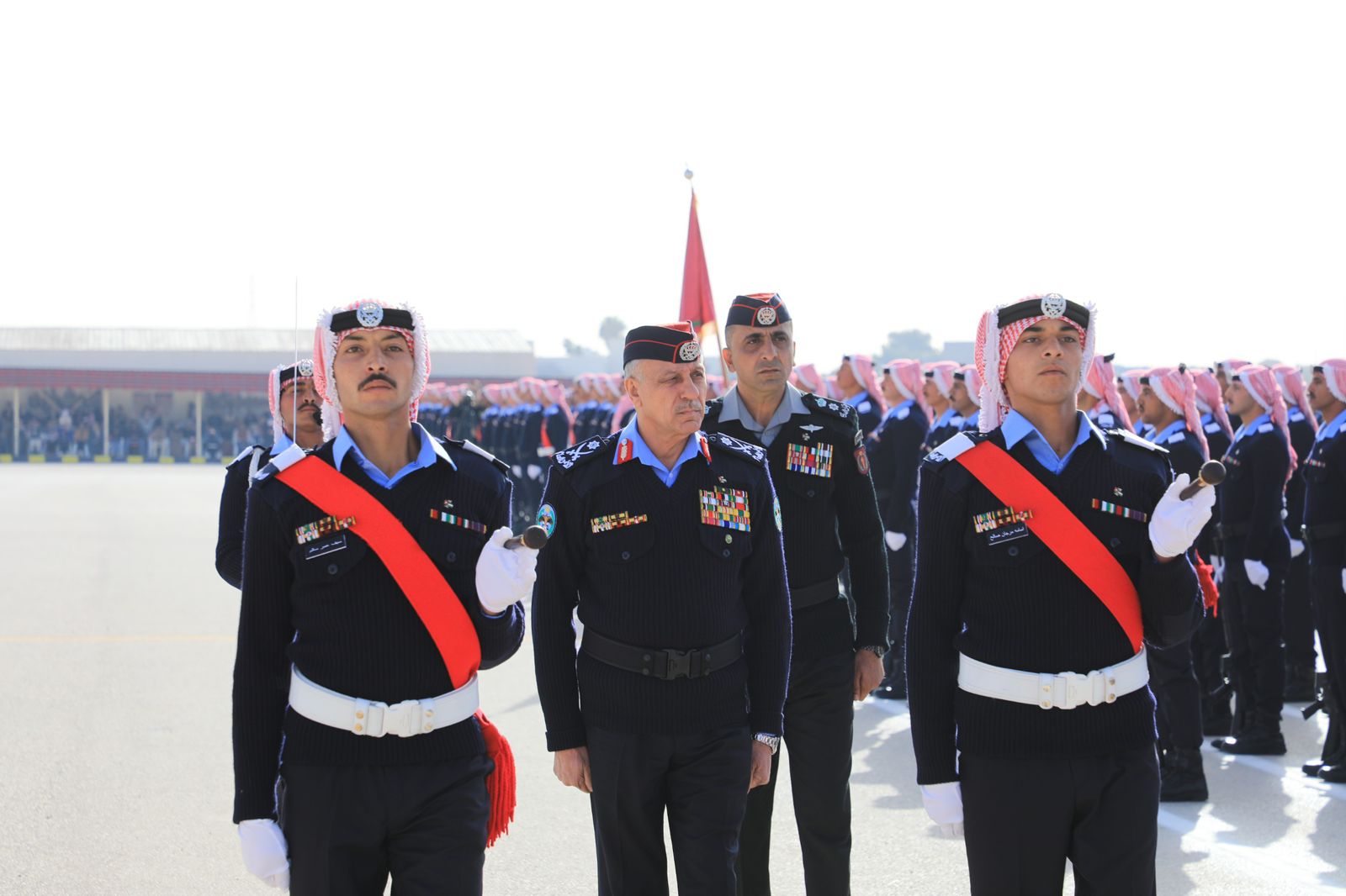 اللواء المعايطة يرعى تخريج دورة الشرطة المستجدين في سواقة