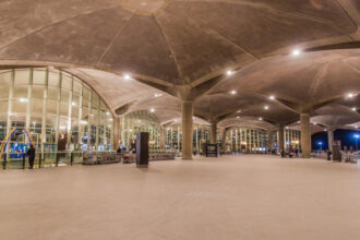 الحكومة توافق على إنشاء مناطق حرة ضمن صالات رجال الأعمال والمسافرين