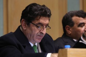 الخلايلة يقترح تأجيل التصويت على مادة تسعيرة الغاز