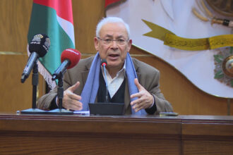 غليون يؤكد ضرورة دساتير توافقية لتحقيق الاستقرار