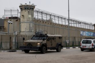 عريضة إسرائيلية ضد قانون إعدام الأسرى الفلسطينيين