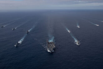 اصطدام سفينتين أميركيتين 