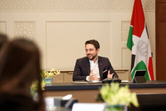 ولي العهد يترأس اجتماعا لتطوير قطاع التكنولوجيا المالية