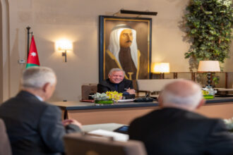 الملك يلتقي أصحاب مبادرات إنسانية وطنية