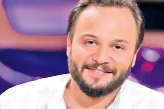 جدل واسع بعد انتقادات مكسيم خليل لأوضاع مخيمات النازحين في سوريا