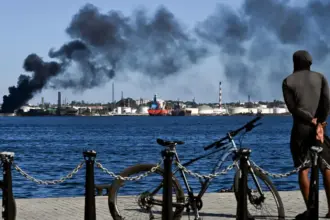 حريق محدود يندلع بمصفاة نفط قرب هافانا