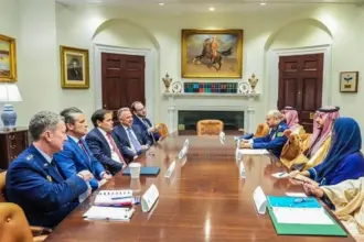 السعودية تنفي تغيّر موقفها حيال التصعيد الإقليمي مع إيران