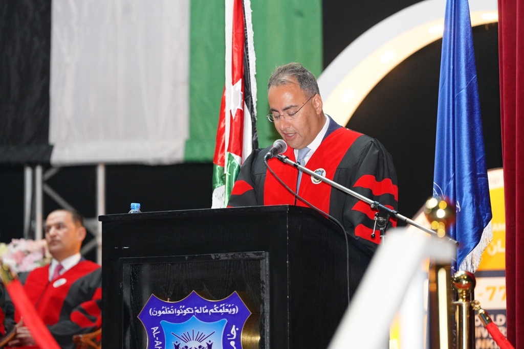 بالصور ... دولة الكباريتي يرعى اليوم الأول لإحتفال عمان الأهلية بتخريج طلبتها للفصل الأول من الفوج 33