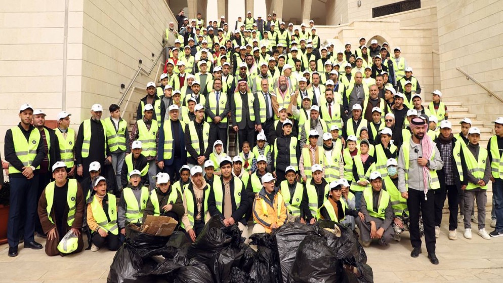 وزارة الأوقاف تطلق فرقًا تطوعية لتعزيز النظافة