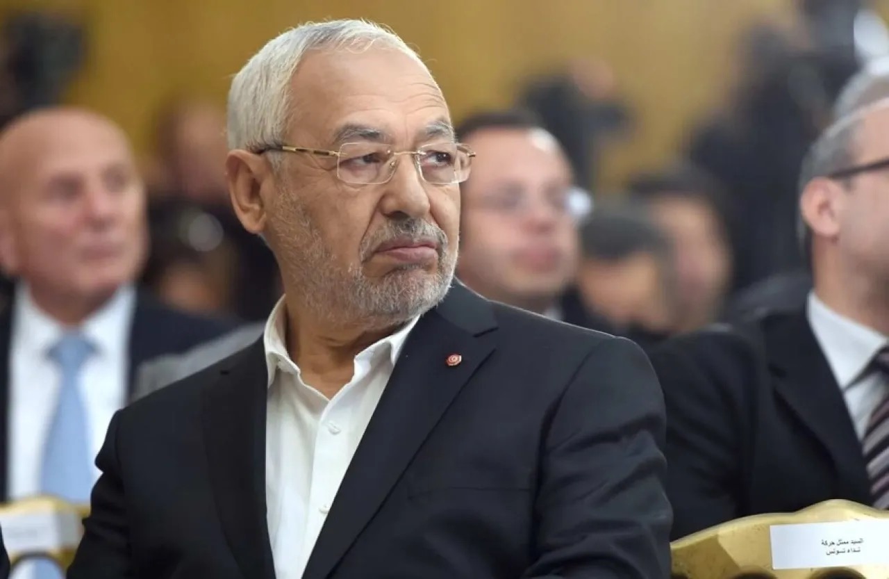 صورة حول : الحكم بالسجن 20 عاماً بتهمة التآمر على أمن الدولة لراشد الغنوشي الحكم بالسجن 20 عاماً بتهمة التآمر على أمن الدولة لراشد الغنوشي