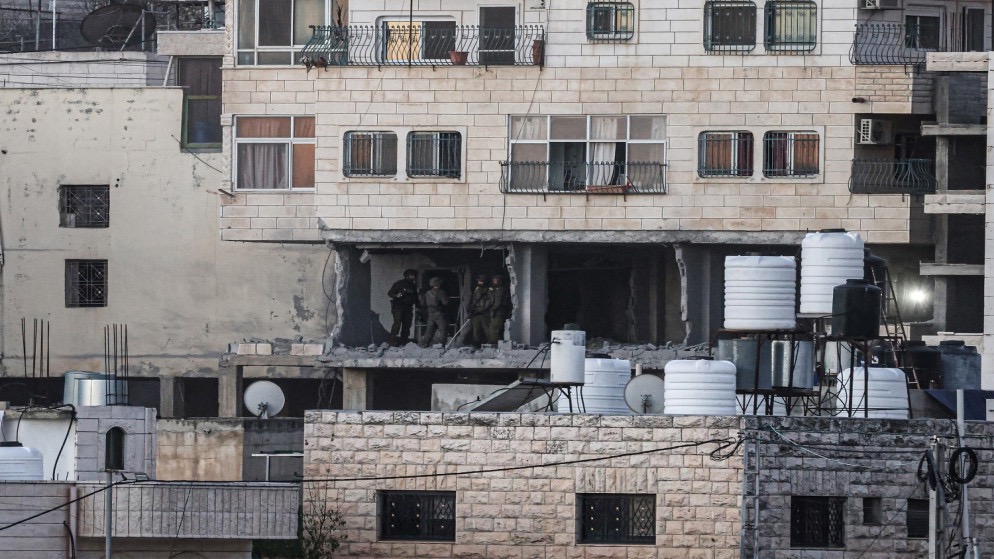 الاحتلال الإسرائيلي يعتقل أكثر من 20 فلسطينياً بالضفة الغربية