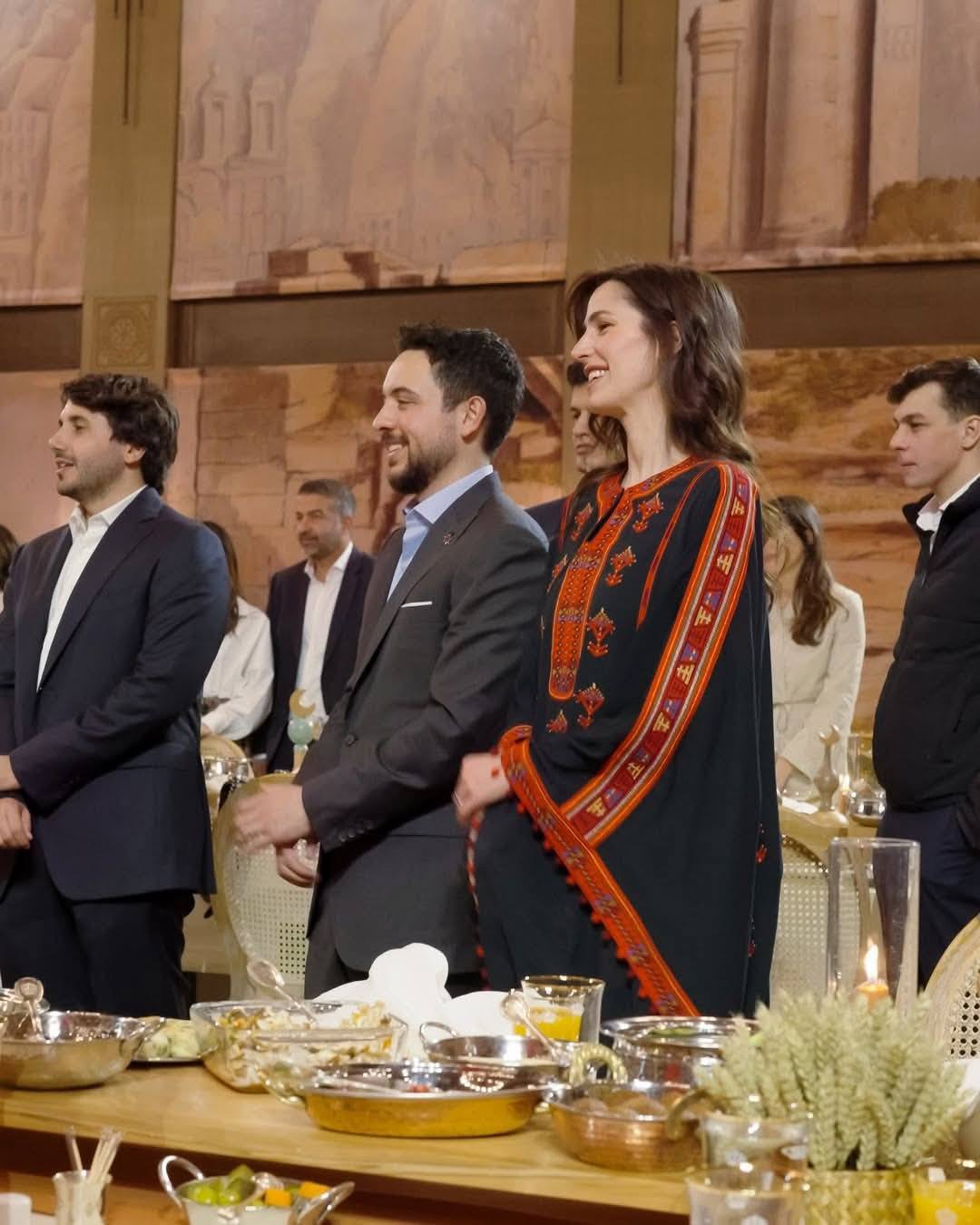 الملكة رانيا تشارك صورًا من إفطار العائلة عبر إنستغرام .. صور