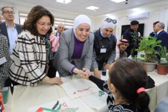 جمعية الأسرة البيضاء تحتفل بمناسبة عيد ميلاد جلالة الملك برعاية بني مصطفى