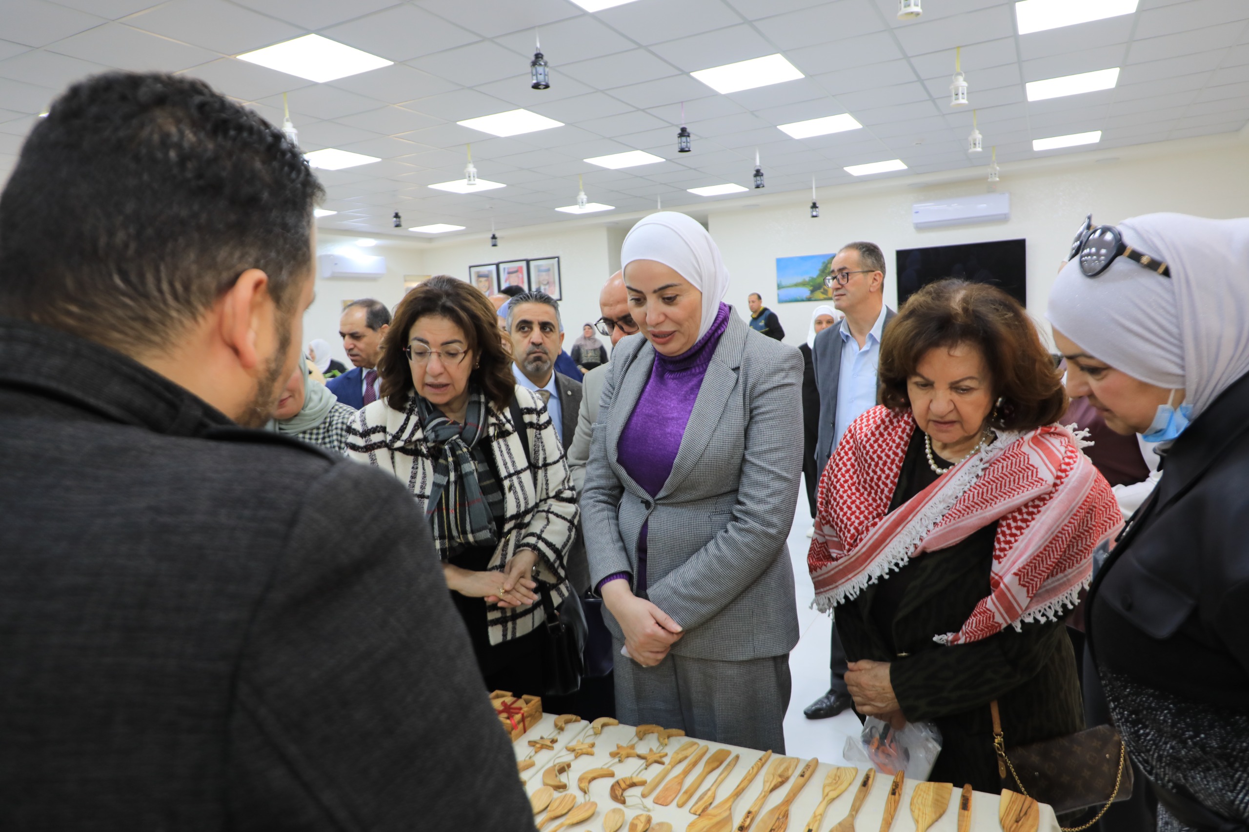 جمعية الأسرة البيضاء تحتفل بمناسبة عيد ميلاد جلالة الملك برعاية بني مصطفى