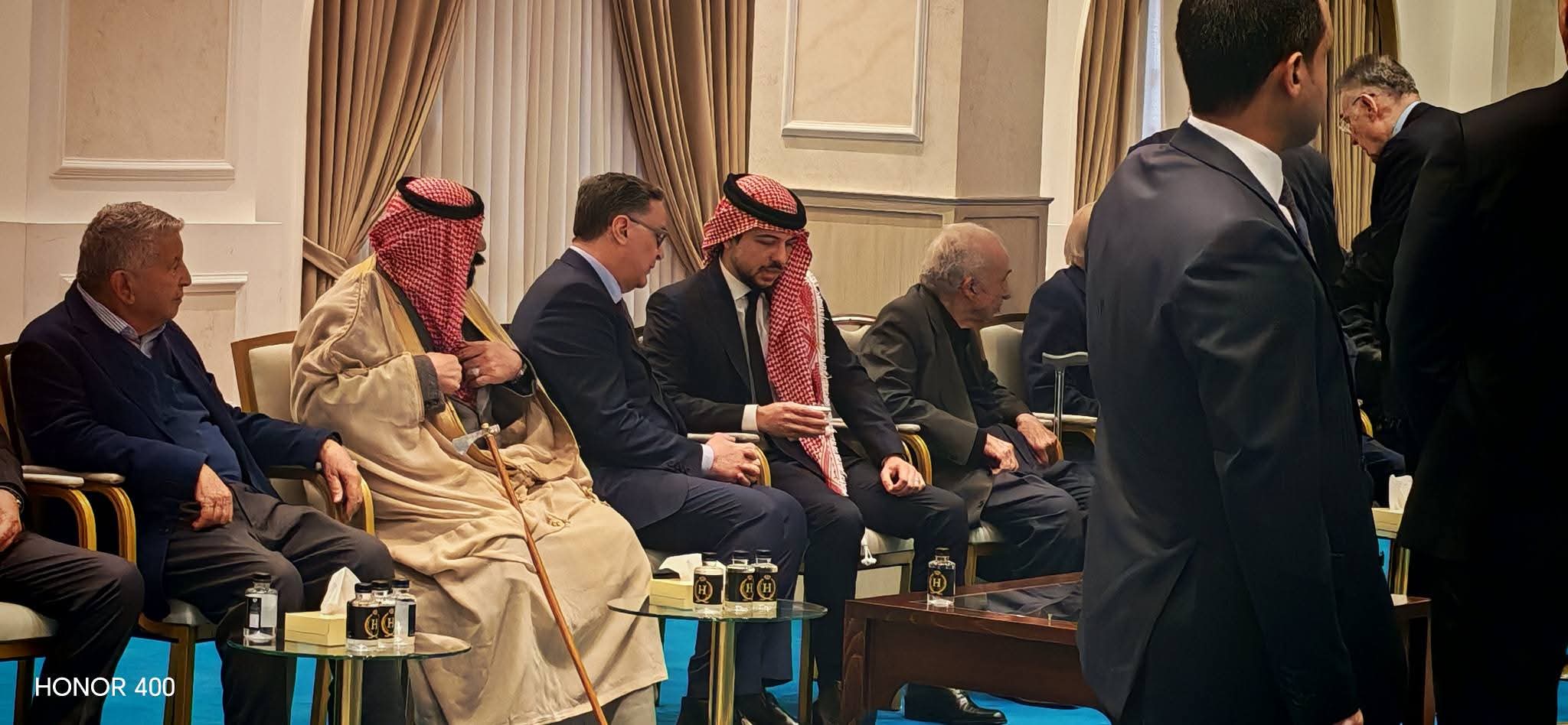 عاجل | ولي العهد يقدم واجب العزاء بوفاة رئيس الوزراء الأسبق أحمد عبيدات .. فيديو وصور