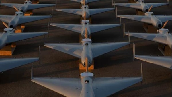 "يسرائيل هيوم": وصول 14 طائرة تزويد بالوقود أمريكية إلى إسرائيل