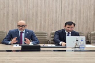 وفد إعلامي أردني يستعرض التحول الحضري والاقتصادي في باكو