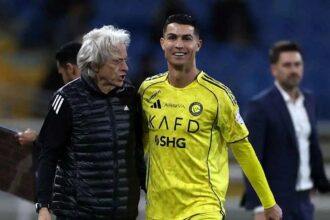 جيسوس يربط مستقبله في النصر ببقاء رونالدو