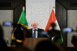 لولا دا سيلفا يدعو ترامب لمعاملة جميع الدول بالتساوي بعد فرض الرسوم الجمركية