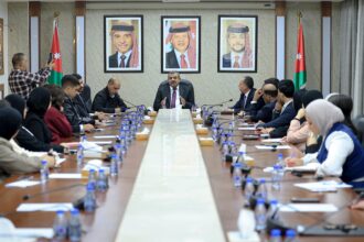 العماوي يلتقي المشاركين في مشروع الزمالة البرلمانية ويؤكد أهمية دور الشباب في العمل الحزبي