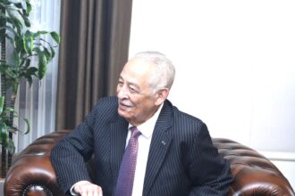 عاجل |مندوبا عن الملك وولي العهد...العيسوي يعزي عشيرة الشديفات