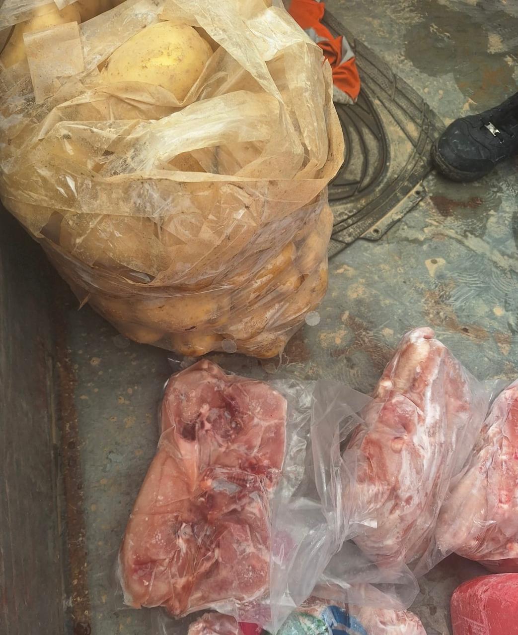 عاجل | ضبط 240 كغم من الدجاج المجمد مجهول المصدر في مركبة