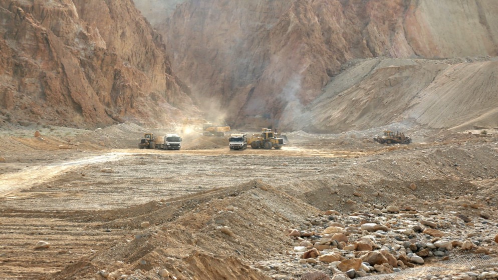 الأشغال تنجز معالجة 52 موقعًا متضررًا من السيول بكلفة 9 ملايين دينار