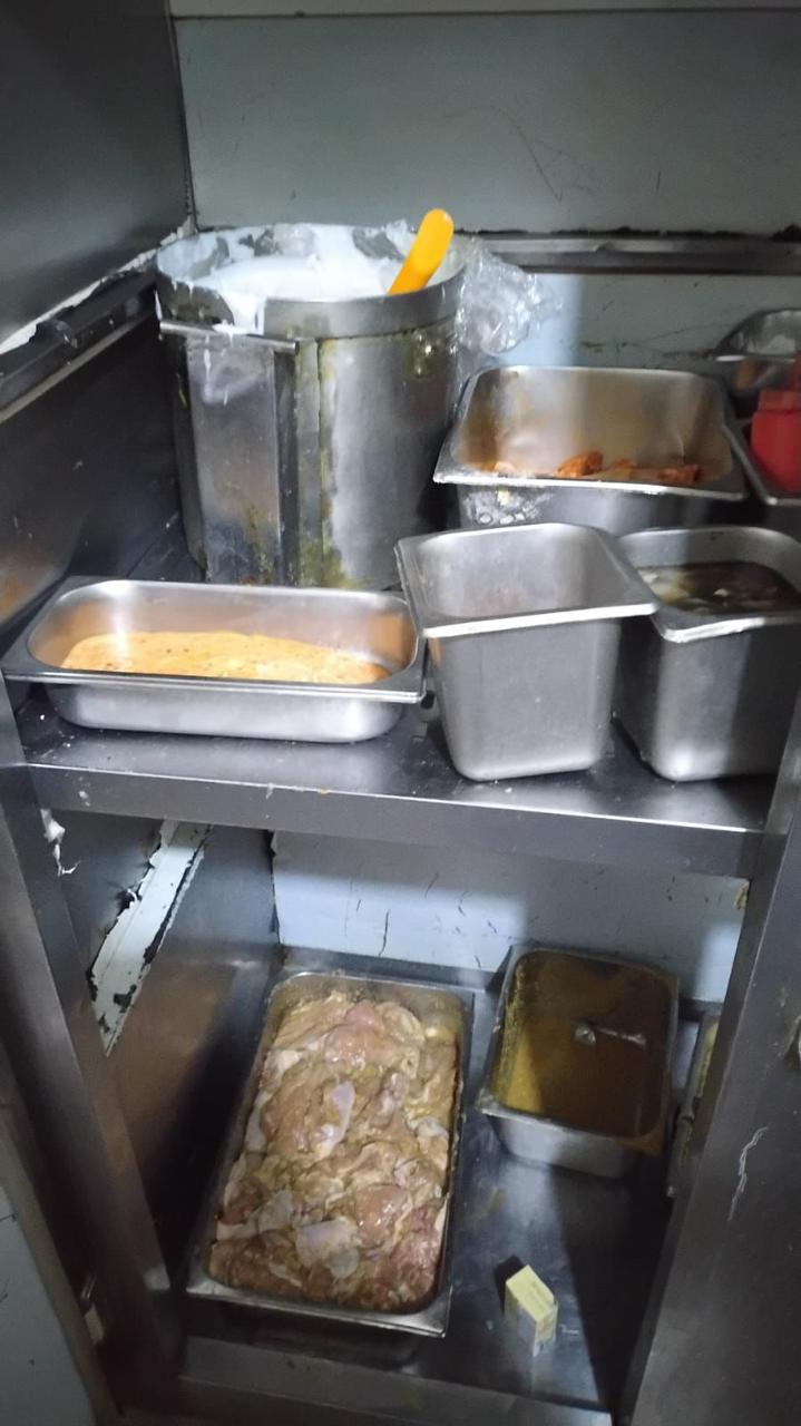 صورة حول : الغذاء والدواء تنفذ 267 جولة رقابية يوم أمس .. صور الغذاء والدواء تنفذ 267 جولة رقابية يوم أمس .. صور