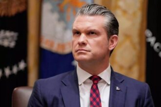 وزير الدفاع الأمريكي يرفض نفي "عملية وشيكة" ضد إيران وإسرائيل ترفع التأهب