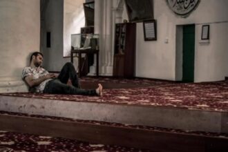 4 أسباب علمية تفسر "خمول ما بعد التراويح" وكيف تتجاوزه؟