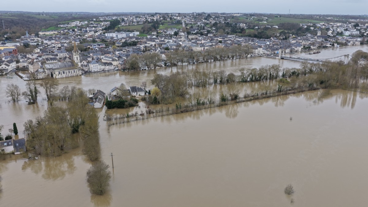 صورة حول : فرنسا تسجل أطول سلسلة أمطار منذ 1959 مع استمرار الفيضانات فرنسا تسجل أطول سلسلة أمطار منذ 1959 مع استمرار الفيضانات
