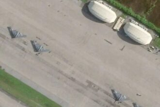 ستارمر يرفض طلب ترامب استخدام قواعد بريطانية لضرب إيران