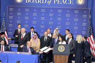 الصفدي ينقل تحيات الملك إلى ترامب ويبحث تعزيز الشراكة الأردنية الأميركية والأوضاع الإقليمية