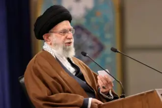 واشنطن تضع استهداف خامنئي ونجله ضمن سيناريوهات التعامل مع إيران