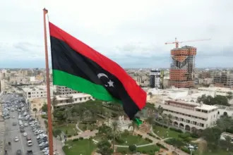 خطة أميركية-أوروبية لإنهاء الانقسام الليبي عبر صيغة “حل وسط”