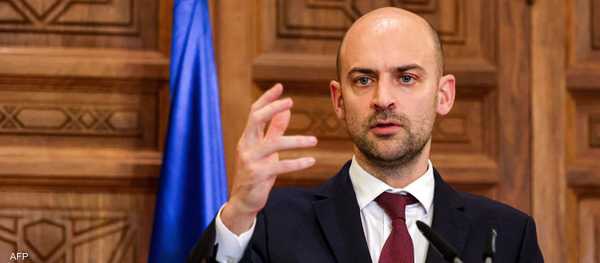 باريس تستدعي السفير الأمريكي إثر تصريحات "مُستفزة" بشأن مقتل ناشط يميني