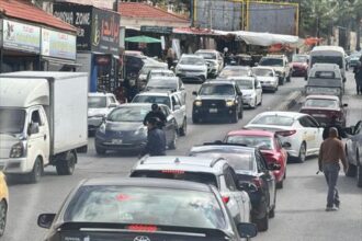 عجلون: ازدحامات مرورية خانقة قبيل الإفطار.. ودعوات لتكثيف الرقابة لضبط "الاصطفاف العشوائي"