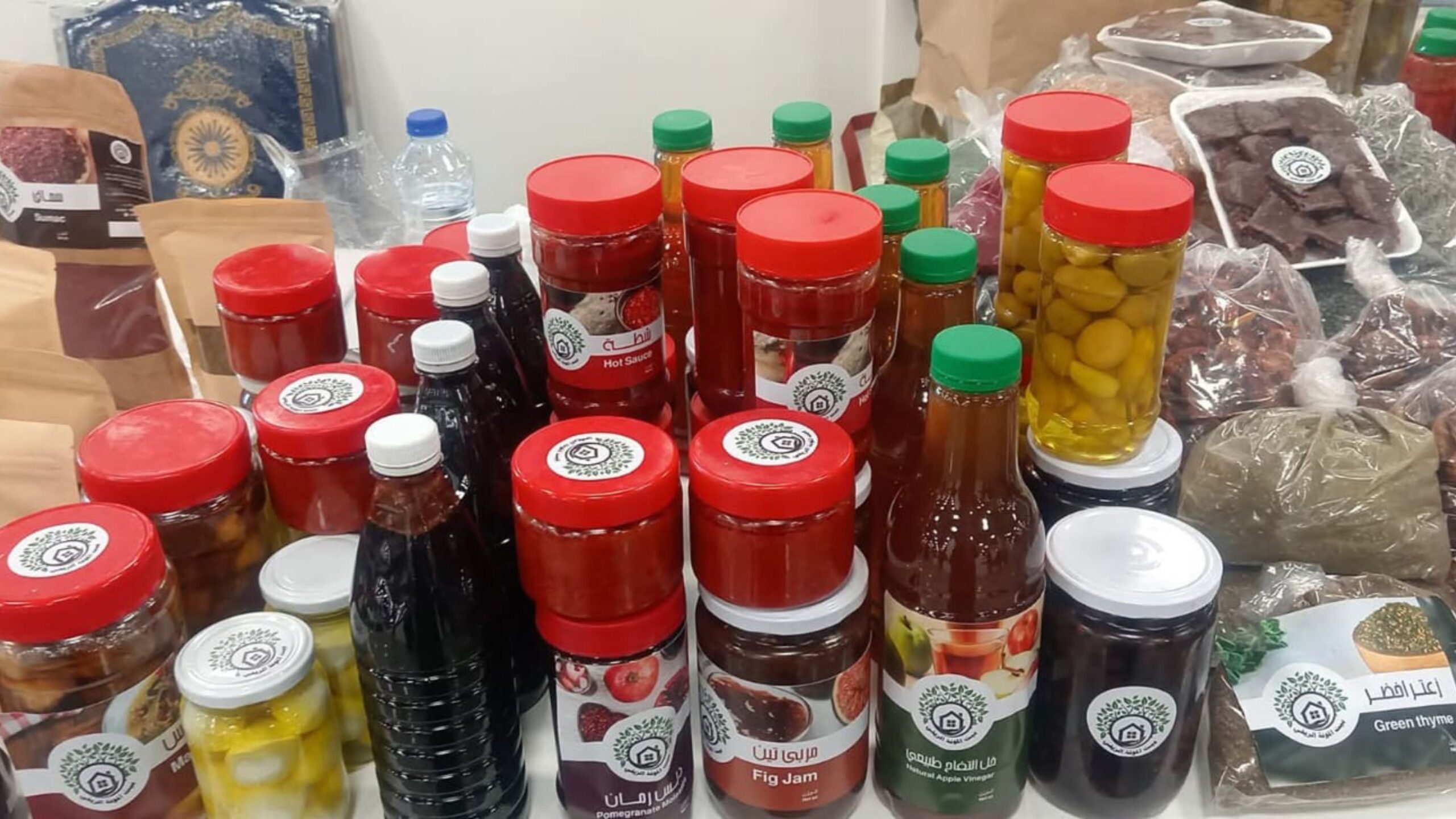 موائد عجلون في رمضان: "المطابخ الإنتاجية" تُحيي التراث وتنعش اقتصاد الأسر