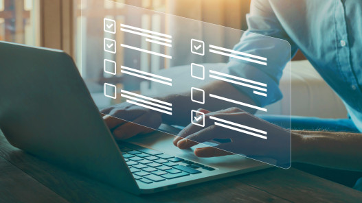 الخدمة والإدارة العامة تمدد مهلة إبداء الرأي بنظام الدوام الجديد